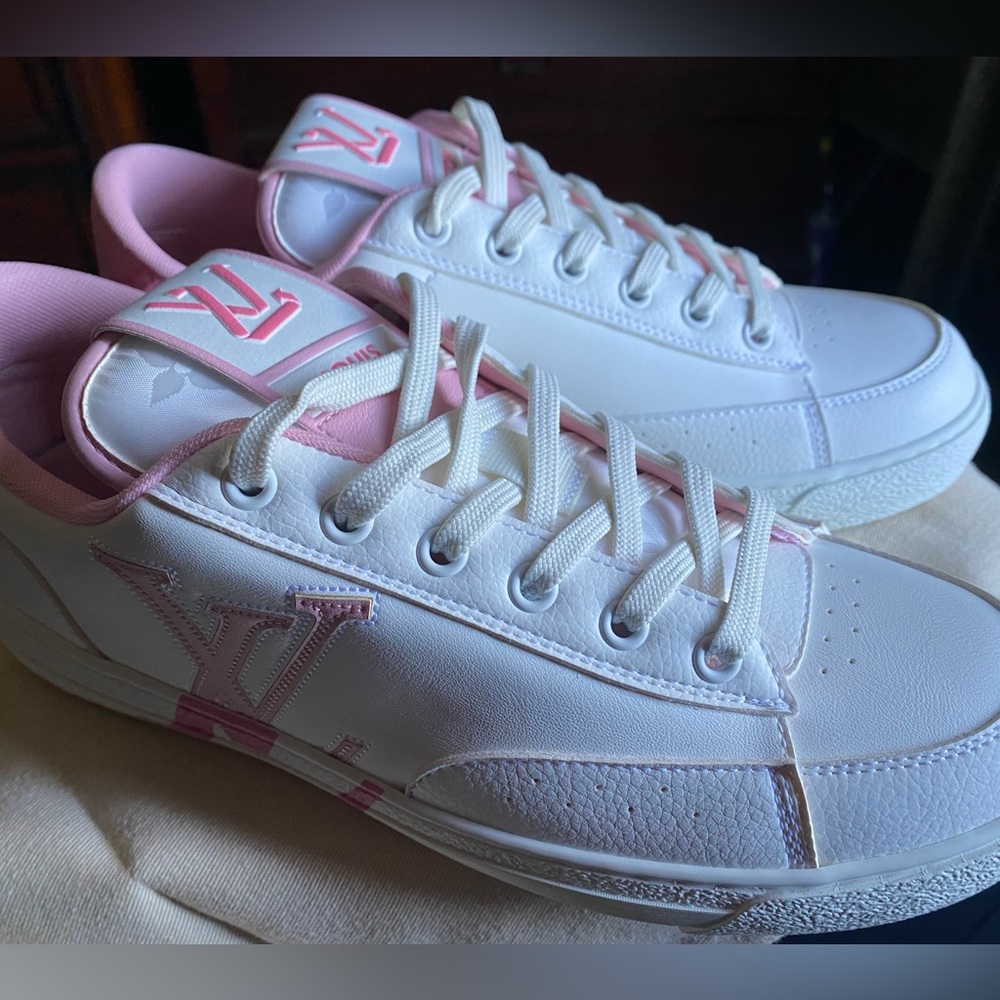 100% AUTHENTIC Louis Vuitton Charlie sneaker